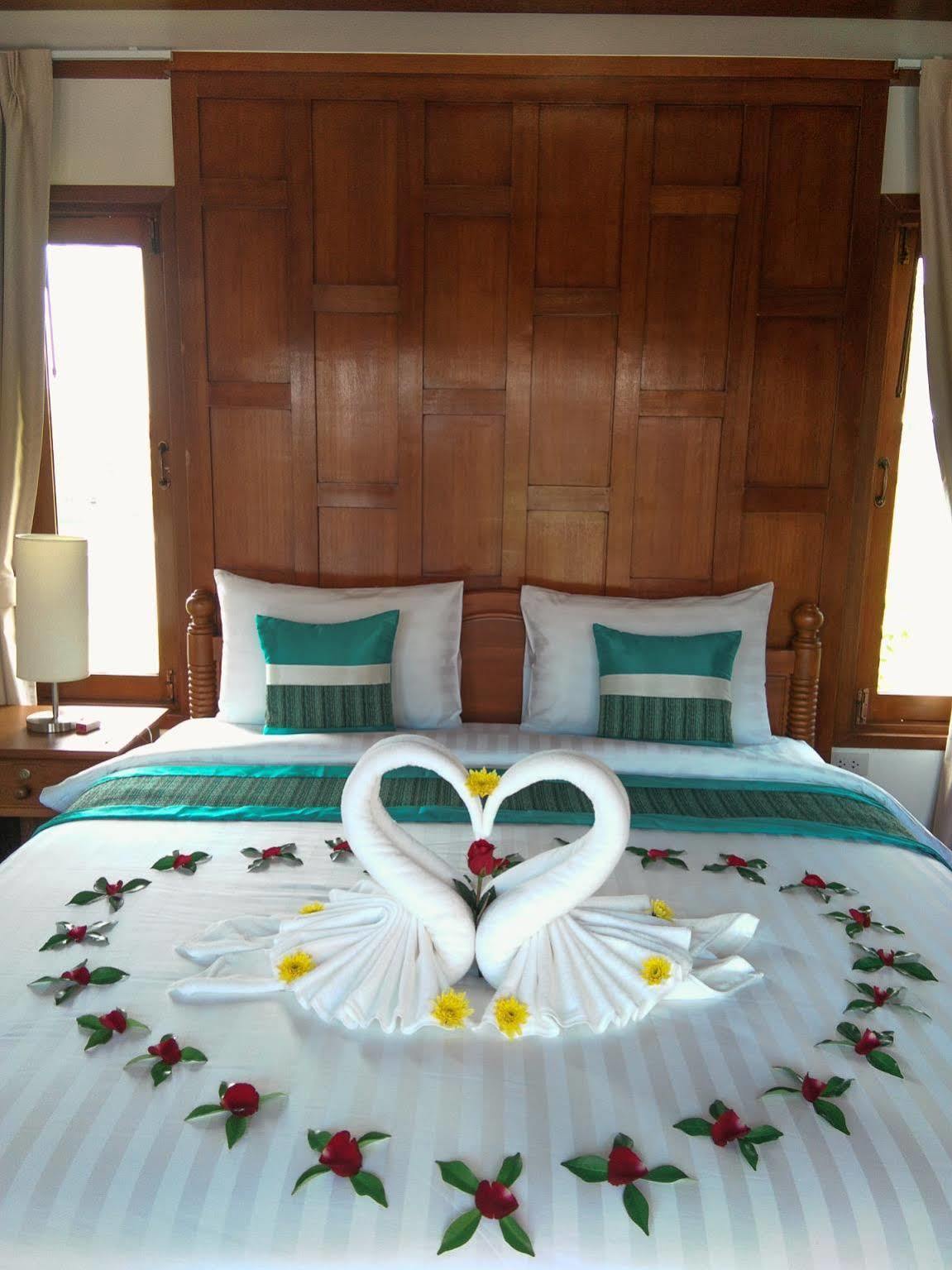 Kaya Mani Thai Villa Resort Choeng Mon Bagian luar foto